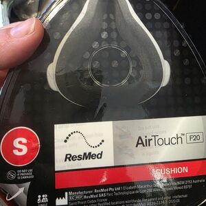 ResMed AirTouch F20 Cushion - Black and White